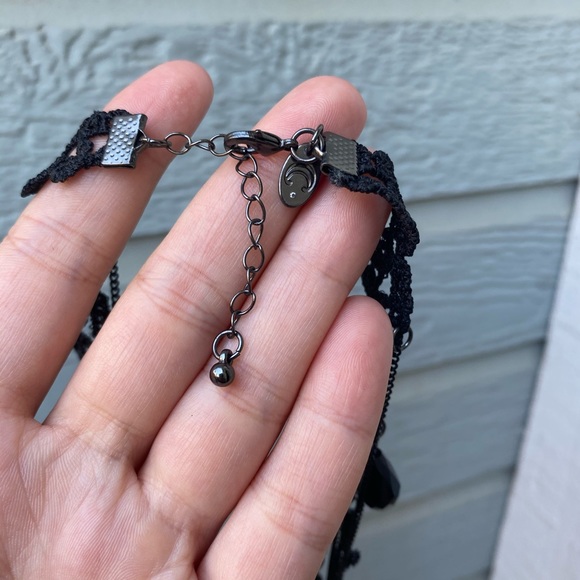 Black Necklace Choker - Picture 6 of 7